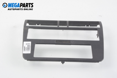 Zentralkonsole for Audi A4 (B5) 1.9 TDI Quattro, 110 hp, combi, 2001