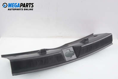 Plastic inside rear trunk cargo scuff plate for Seat Altea 2.0 FSI, 150 hp, minivan automatic, 2005