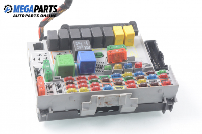 Fuse box for Opel Zafira A 1.6 16V, 101 hp, minivan, 2001