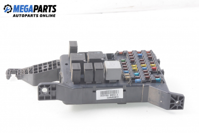 Fuse box for Ford Mondeo Mk III 2.0 16V TDDi, 115 hp, station wagon, 2001