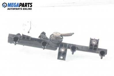 Fuel rail for Renault Clio II 1.4, 75 hp, hatchback, 1999