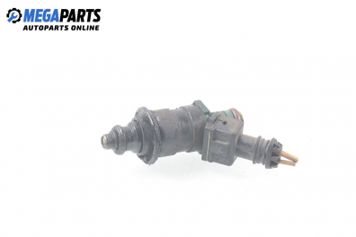 Gasoline fuel injector for Renault Clio II 1.4, 75 hp, hatchback, 1999