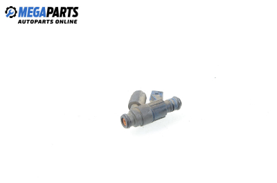 Gasoline fuel injector for Volkswagen Jetta IV (1J) 2.0, 115 hp, sedan automatic, 2001