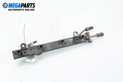 Fuel rail for Mitsubishi Lancer 2.0, 135 hp, station wagon, 2005