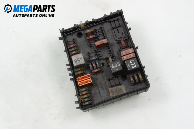 Fuse box for Audi A3 (8P) 2.0 16V TDI, 140 hp, hatchback, 2003