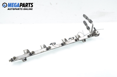 Fuel rail for BMW 7 (E38) 2.8, 193 hp, sedan automatic, 1998