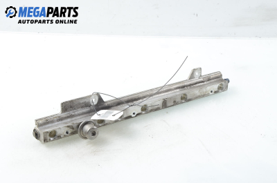 Fuel rail for Volvo S70/V70 2.4 T, 200 hp, station wagon, 2000