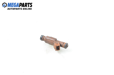 Gasoline fuel injector for Volvo S70/V70 2.4 T, 200 hp, station wagon, 2000