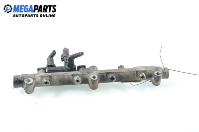 Fuel rail for Peugeot 607 2.2 HDi, 133 hp, sedan automatic, 2001