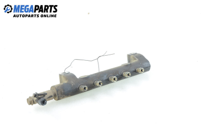 Fuel rail for Nissan Almera Tino 2.2 dCi, 136 hp, minivan, 2003