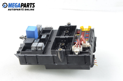 Fuse box for Jeep Grand Cherokee (WJ) 3.1 TD, 140 hp, suv automatic, 2000