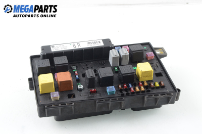 Fuse box for Opel Astra H 1.6 16V, 105 hp, hatchback, 2005 № 13 145 036