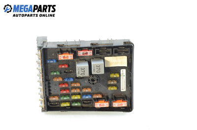 Fuse box for Volkswagen Passat (B7) 1.8 TSI, 160 hp, sedan automatic, 2011