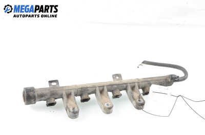 Fuel rail for Hyundai Accent 1.3, 75 hp, hatchback, 2000