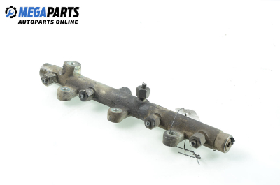 Fuel rail for Citroen C5 2.0 HDi, 109 hp, station wagon, 2002