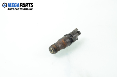 Diesel fuel injector for Mercedes-Benz C-Class 202 (W/S) 2.0 D, 75 hp, sedan, 1993