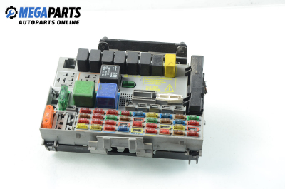 Fuse box for Opel Zafira A 2.0 16V DTI, 101 hp, minivan automatic, 2003