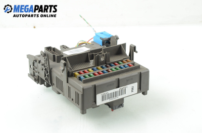 Fuse box for Renault Espace IV 3.0 dCi, 177 hp, minivan automatic, 2003 № 8200004201