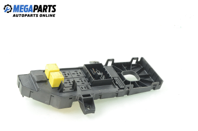 Fuse box for Opel Vectra C 2.2 16V DTI, 125 hp, sedan, 2003