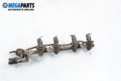 Fuel rail with injectors for Nissan Primera (P11) 1.6 16V, 99 hp, hatchback, 1998