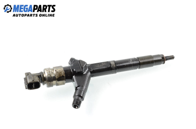 Diesel fuel injector for Nissan Almera (N16) 2.2 Di, 110 hp, sedan, 2004 № Denso 16600BN800