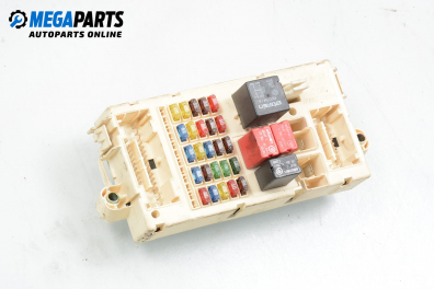 Fuse box for Alfa Romeo 147 1.6 16V T.Spark, 120 hp, hatchback, 2001