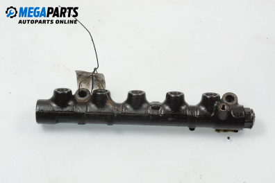 Fuel rail for Toyota Corolla Verso 2.0 D-4D, 90 hp, minivan, 2002