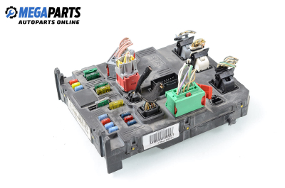 Sicherungskasten for Peugeot 407 2.0 HDi, 136 hp, sedan, 2004 № 9655221180