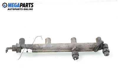 Fuel rail for Opel Zafira A 2.2 16V, 147 hp, minivan automatic, 2001