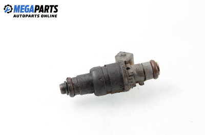 Gasoline fuel injector for Mercedes-Benz C-Class 202 (W/S) 1.8, 122 hp, station wagon, 1996