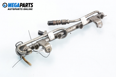 Fuel rail for Audi A4 (B5) 1.8, 125 hp, station wagon, 1996