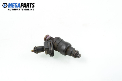 Gasoline fuel injector for Volvo S40/V40 2.0, 140 hp, sedan, 1998