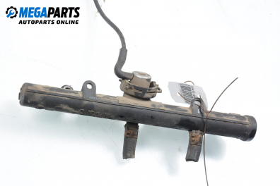 Fuel rail for Seat Ibiza (6K) 1.4, 60 hp, hatchback, 2000