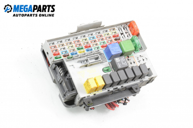 Fuse box for Opel Zafira A 2.0 16V DTI, 101 hp, minivan, 2001