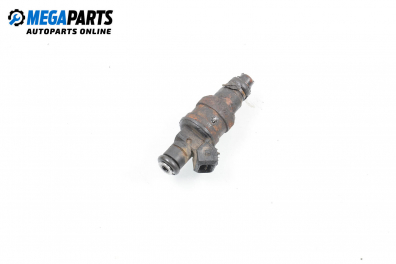 Gasoline fuel injector for Audi A4 (B5) 1.8 Quattro, 125 hp, sedan, 1995