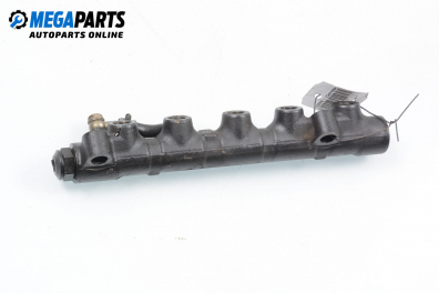 Fuel rail for Toyota Corolla (E120; E130) 2.0 D-4D, 110 hp, hatchback, 2002