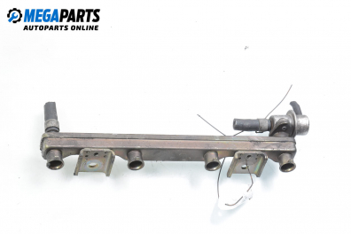 Fuel rail for Nissan Primera (P11) 1.8 16V, 114 hp, hatchback, 1999