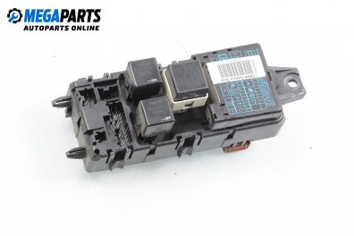 Fuse box for Mitsubishi Space Star Minivan (06.1998 - 12.2004) 1.9 DI-D (DG4A), 102 hp