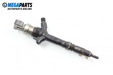 Diesel fuel injector for Toyota Avensis 2.0 D-4D, 110 hp, station wagon, 2001 № Denso 23670-27030