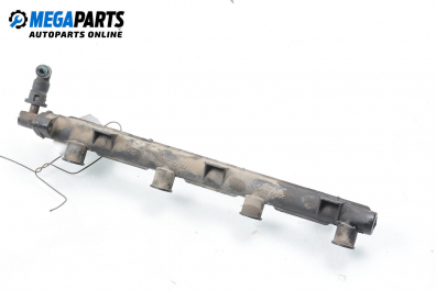 Fuel rail for Kia Carens 1.6, 105 hp, minivan, 2005