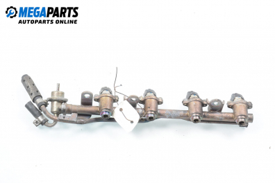 Fuel rail with injectors for Nissan Micra (K11C) 1.0 16V, 54 hp, hatchback automatic, 1997