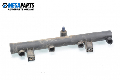 Fuel rail for Peugeot 407 2.0, 136 hp, sedan, 2004