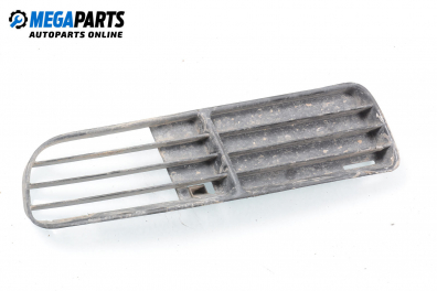 Grilă în bara de protecție for Volkswagen Polo (6N/6N2) 1.0, 50 hp, hatchback, 1997, position: fața