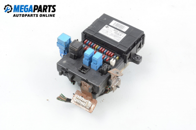 Fuse box for Nissan Terrano II (R20) 2.7 TDi 4WD, 125 hp, suv, 2000