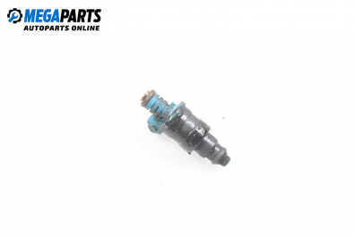 Gasoline fuel injector for Volkswagen Golf III 1.6, 101 hp, hatchback, 1997