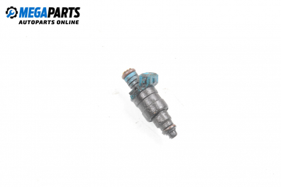 Gasoline fuel injector for Volkswagen Golf III 1.6, 101 hp, hatchback, 1997