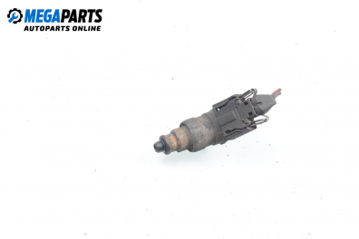 Gasoline fuel injector for Volkswagen Golf III 1.6, 101 hp, hatchback, 1997