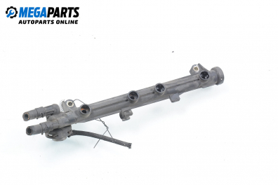 Fuel rail for Volkswagen Golf III 1.6, 101 hp, hatchback, 1997