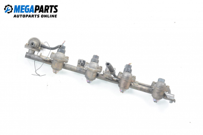 Rampă combustibil cu injectoare for Nissan Primera (P11) 2.0 16V, 115 hp, hatchback, 1997