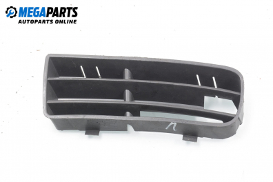 Bumper grill for Volkswagen Golf IV 1.6 16V, 105 hp, hatchback, 2002, position: front